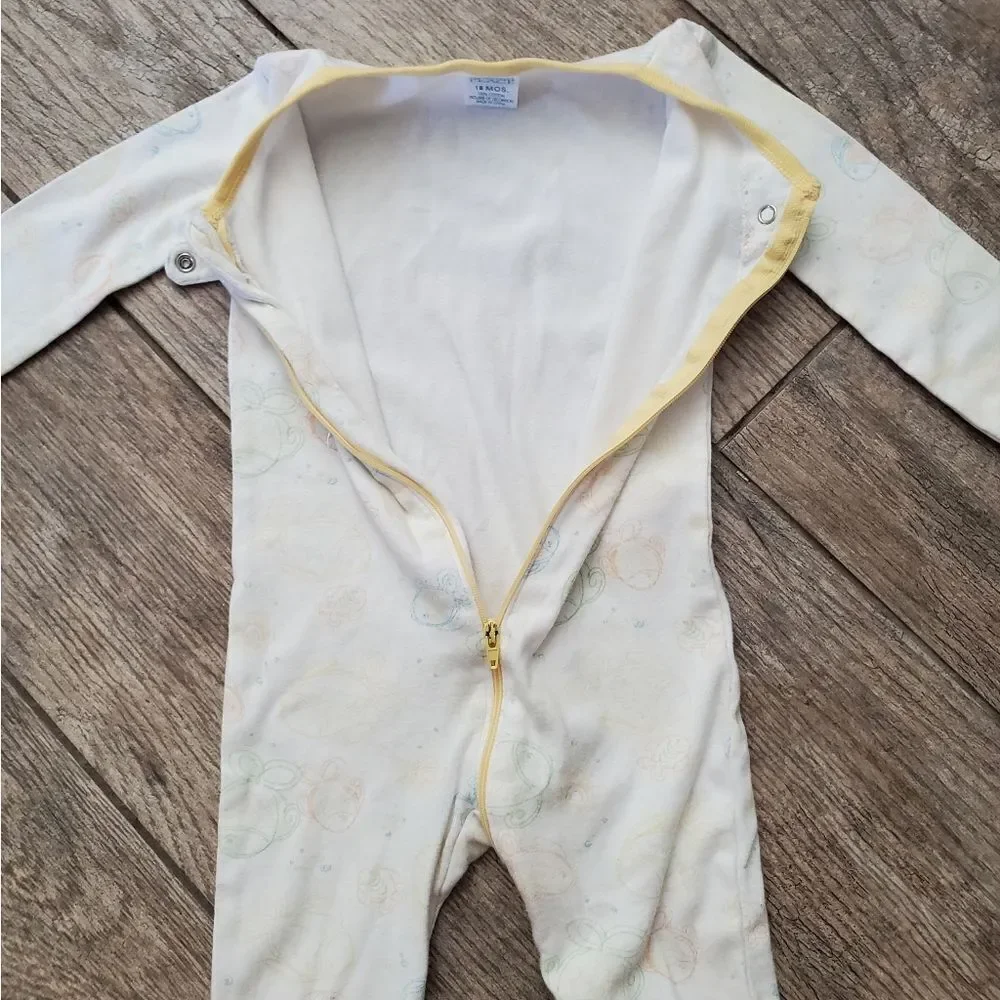 The Children's Place Zipper Closure White and Yellow Footie Size 18 Months